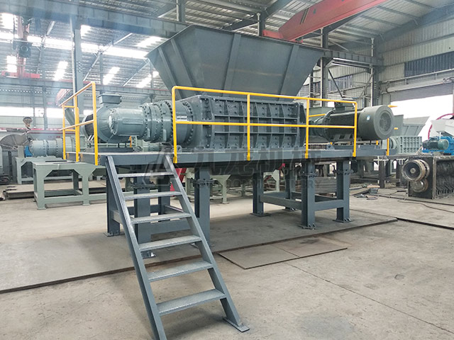 撕碎機(jī) 撕碎機(jī)